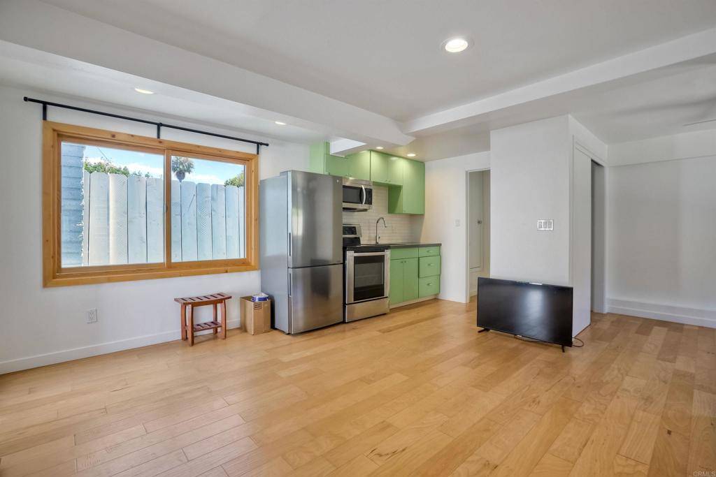 Coronado, CA 92118,939 Olive ST #2