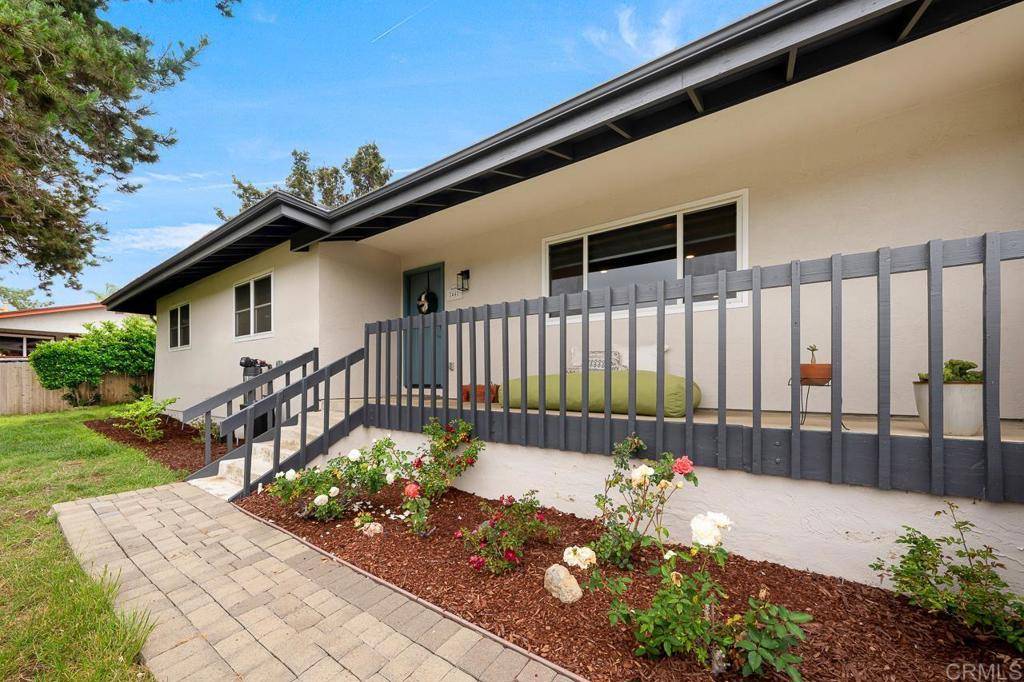 Vista, CA 92083,2442 Sunflower