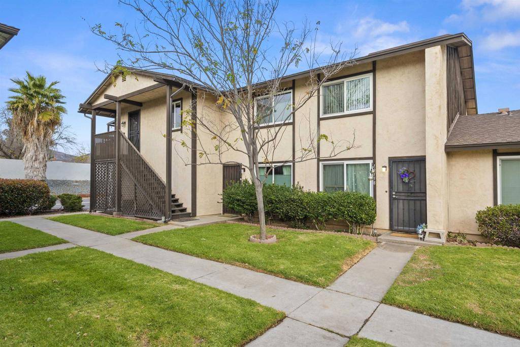 Santee, CA 92071,10158 CAREFREE DR