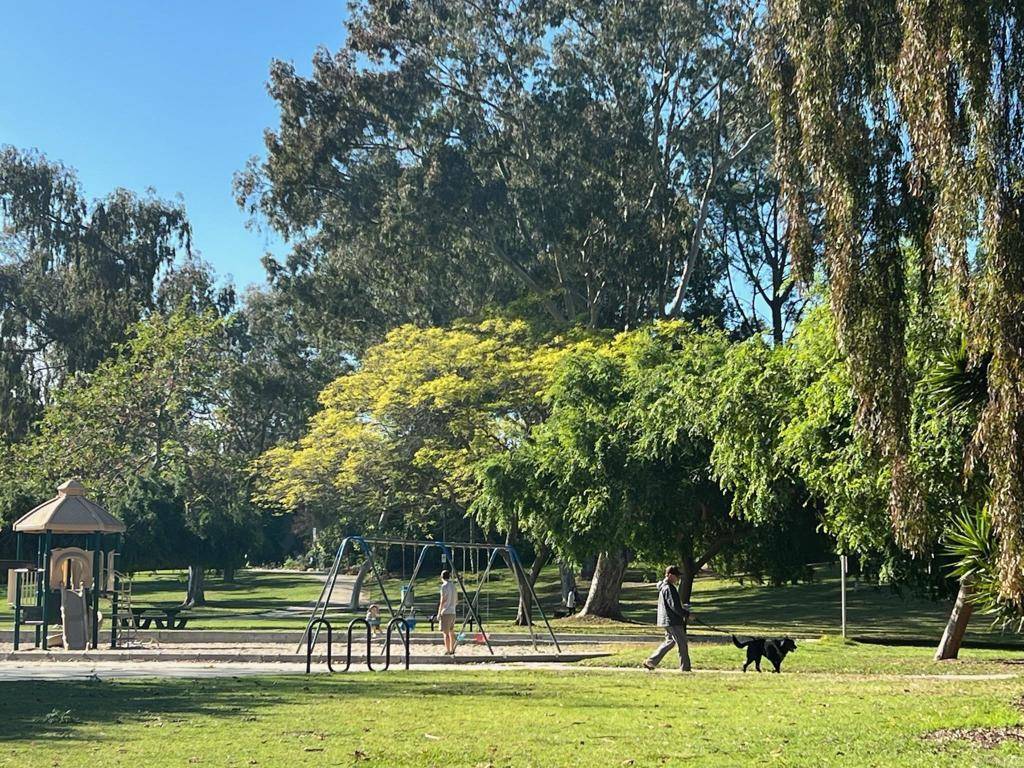 La Jolla, CA 92037,3252 Via Marin #9