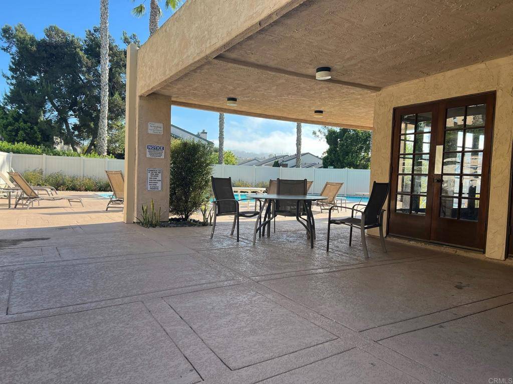 La Jolla, CA 92037,3252 Via Marin #9