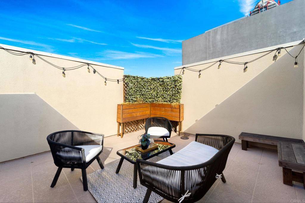 San Diego, CA 92101,1225 Island AVE #611