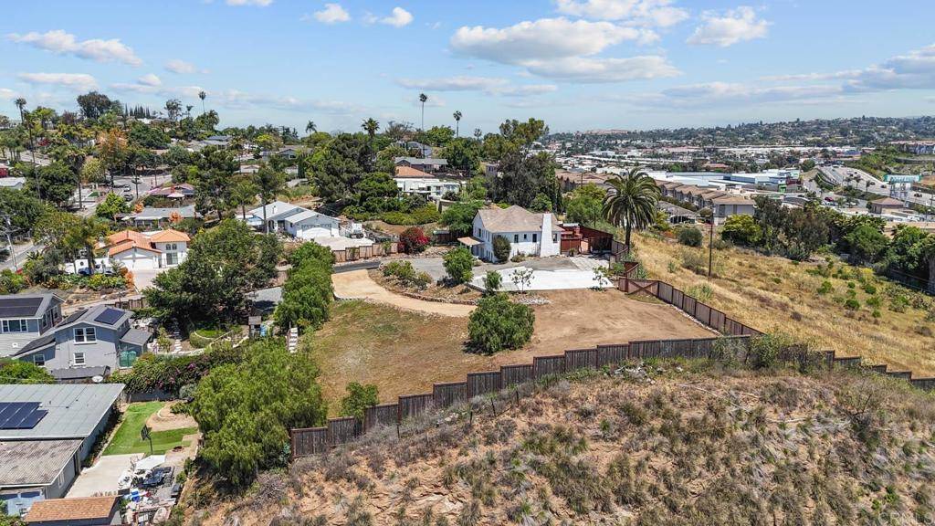Vista, CA 92084,1015 Anza AVE