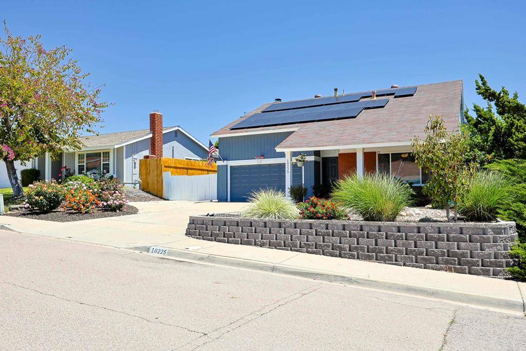 Santee, CA 92071,10225 Molino