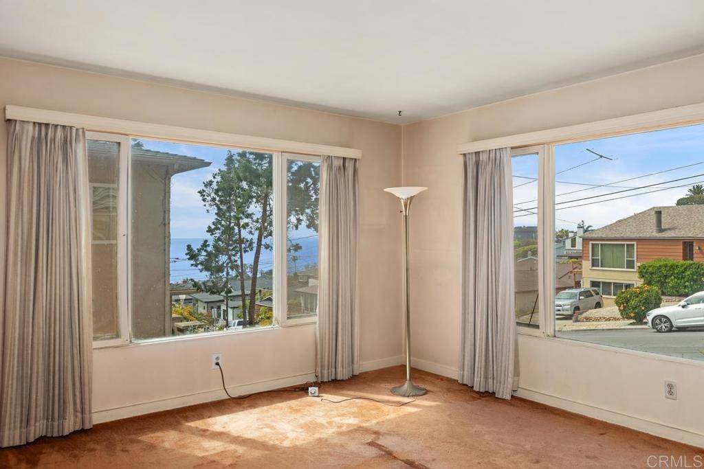 San Diego, CA 92107,4353 Piedmont DR