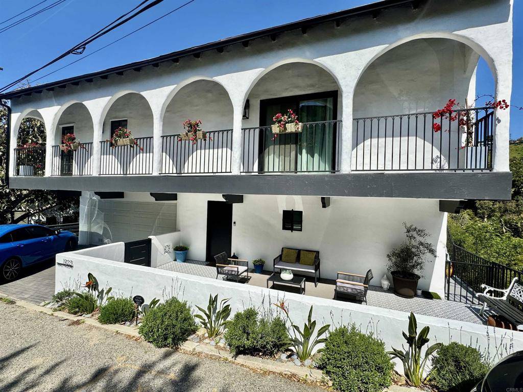 West Hollywood, CA 90069,1923 Sunset Plaza Drive DR