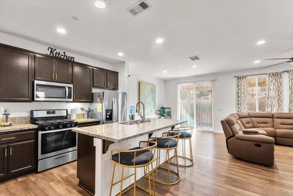 Colton, CA 92324,861 Colton AVE
