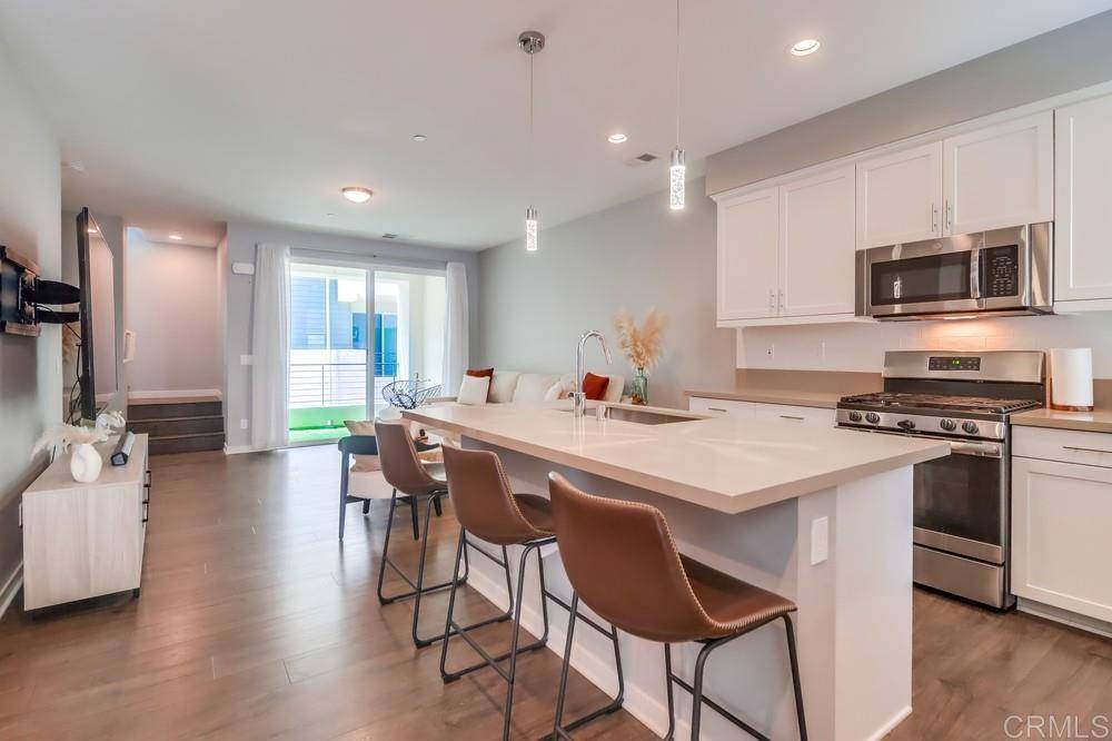 Chula Vista, CA 91915,2140 Stellar Way #4
