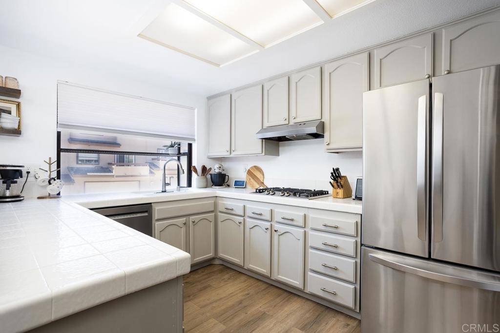 Oceanside, CA 92054,2506 Woodlands WAY