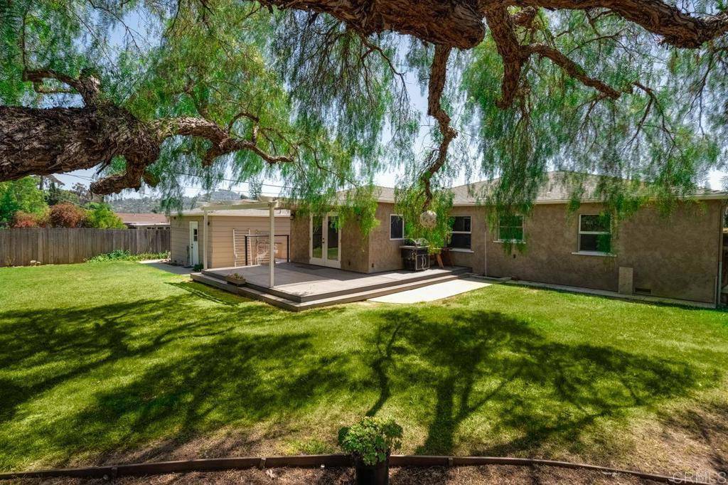 El Cajon, CA 92020,593 Live Oak DR