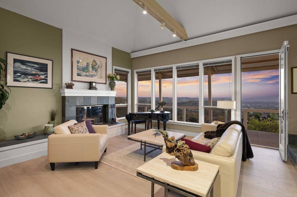 Poway, CA 92064,14645 High Valley RD