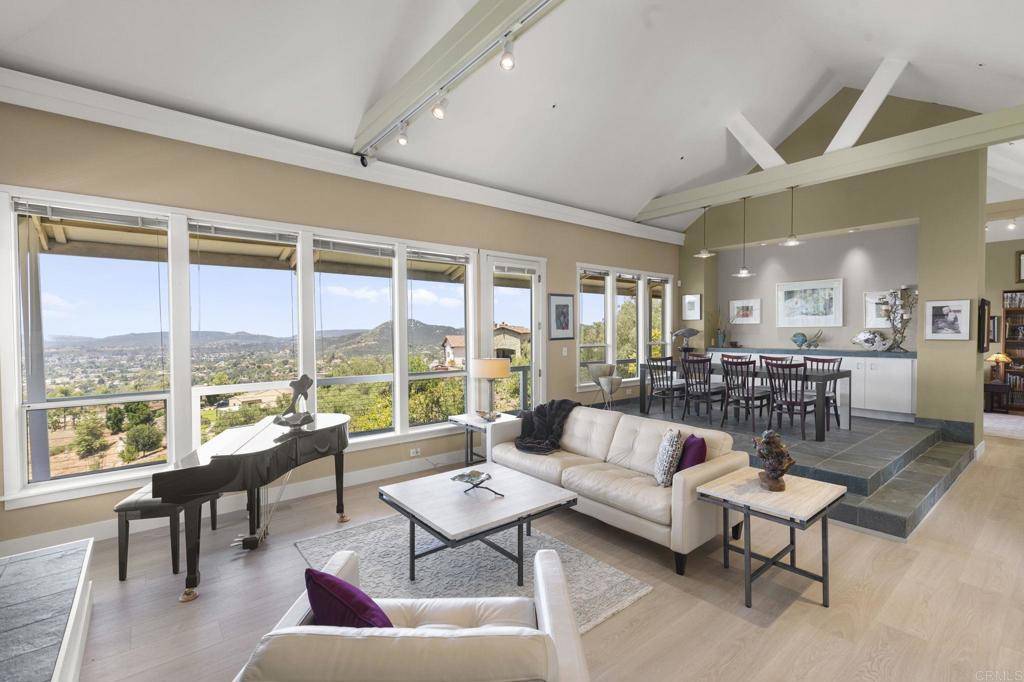 Poway, CA 92064,14645 High Valley RD