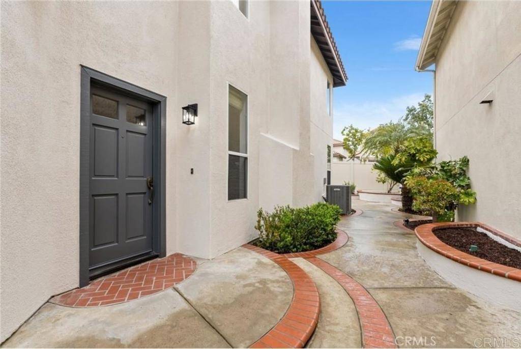 Rancho Santa Margarita, CA 92688,7 Via Encanto