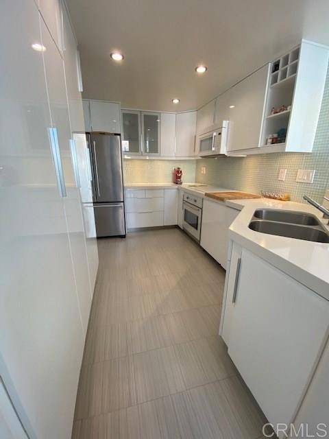 San Diego, CA 92122,7215 Calabria Ct