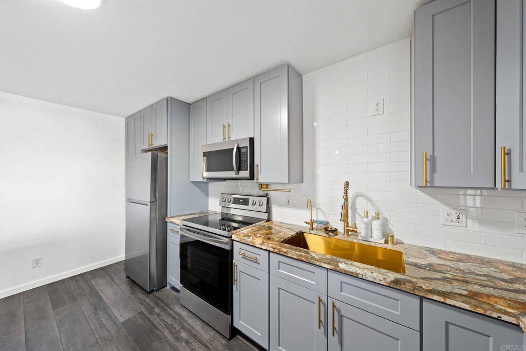 El Cajon, CA 92020,2548 Katherine CT