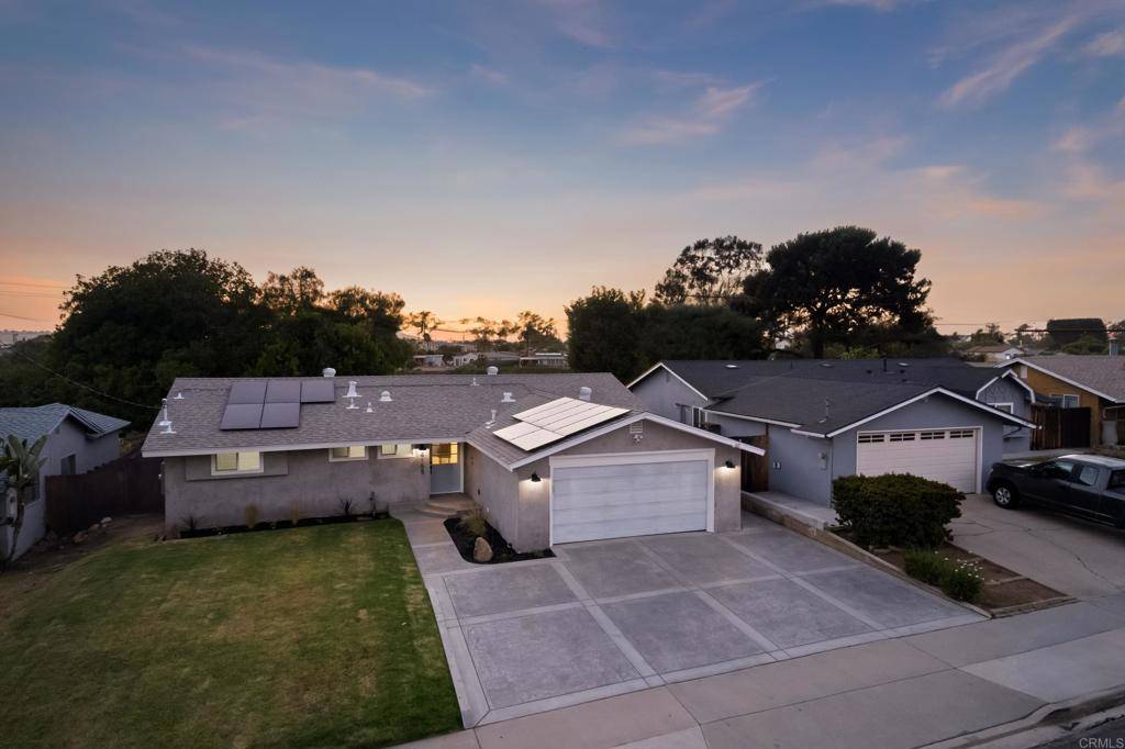 San Diego, CA 92117,4158 Seri ST