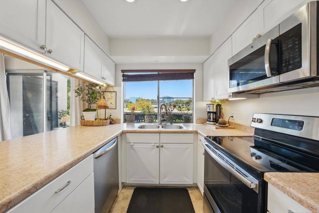San Diego, CA 92108,7930 Mission Center CT #F