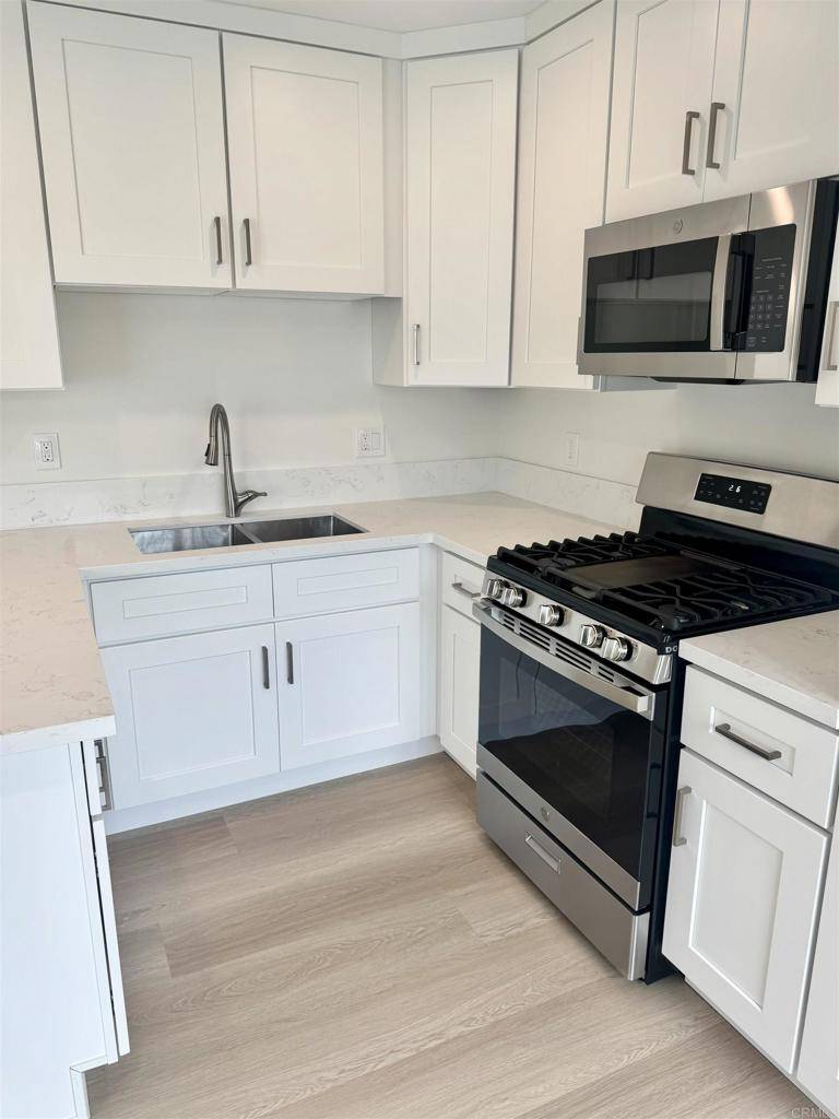 Glendale, CA 91202,1235 N Brand BLVD #1