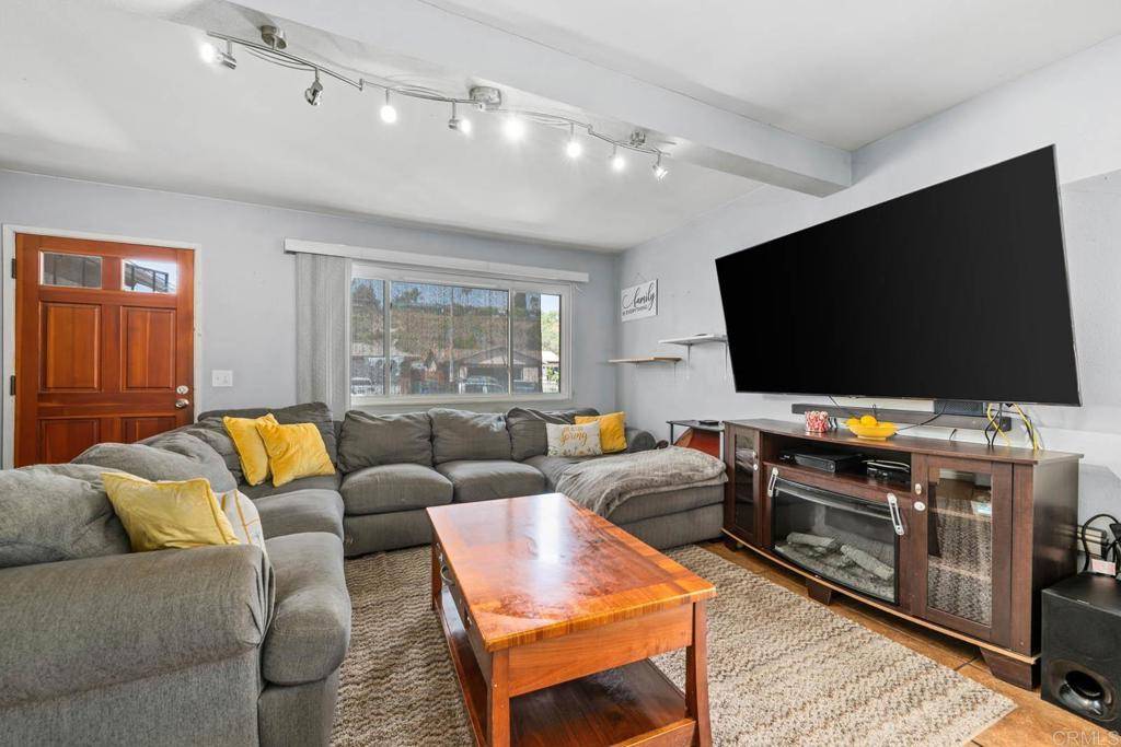 San Diego, CA 92114,865 Worthington ST