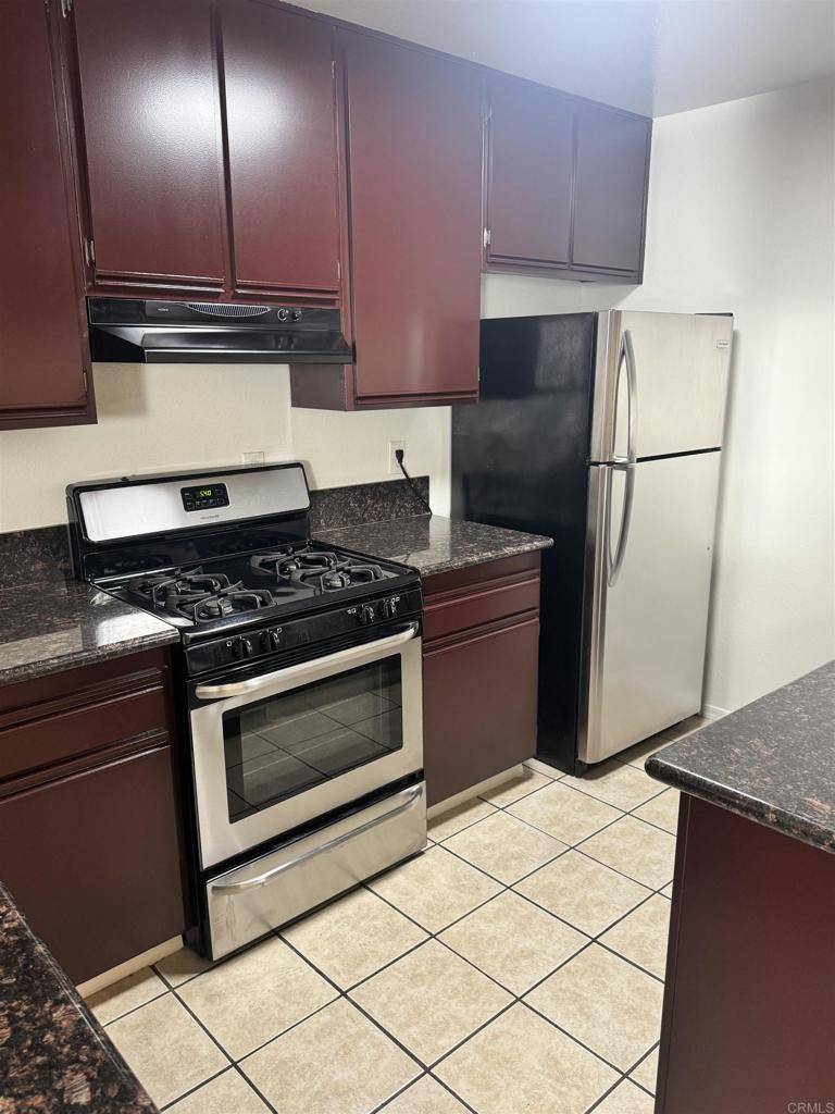Los Angeles, CA 90048,8722 Burton WAY #103