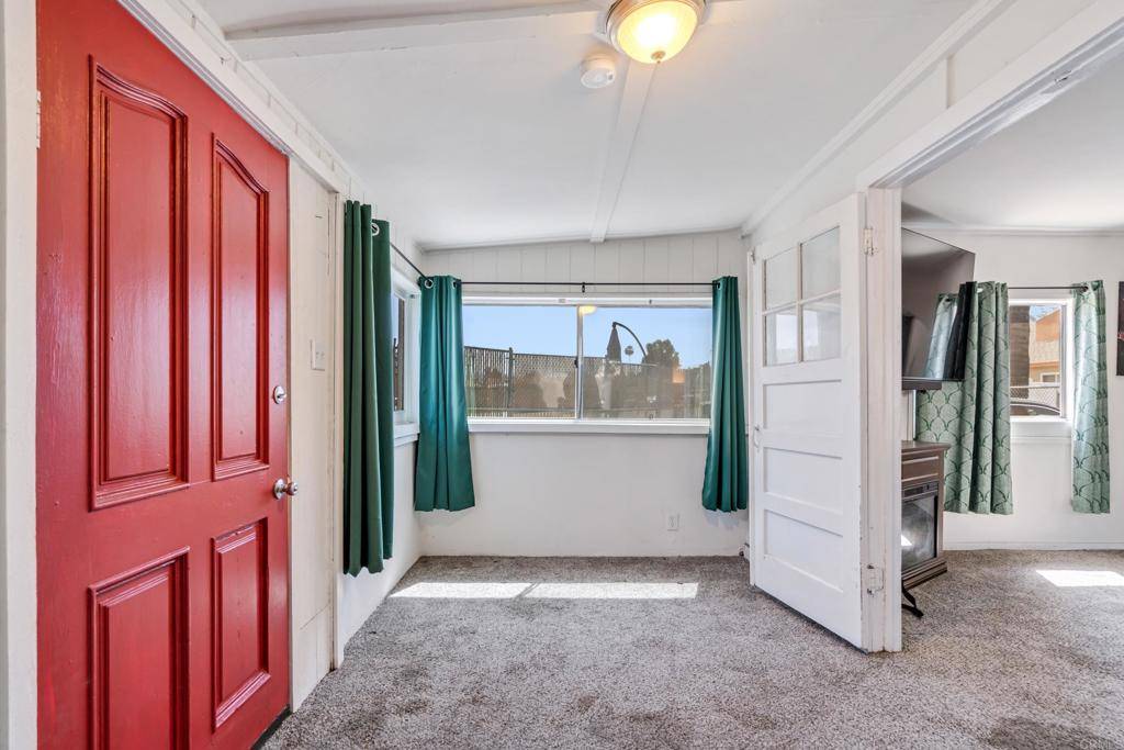Lakeside, CA 92040,9742 Los Coches RD