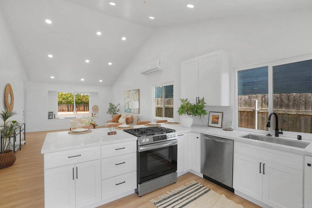 Oceanside, CA 92058,3939 Magnolia RD