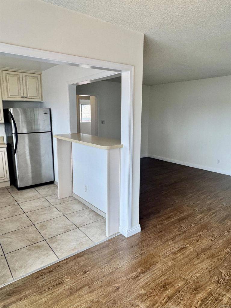 Los Angeles, CA 90019,1217 S Ogden DR #8