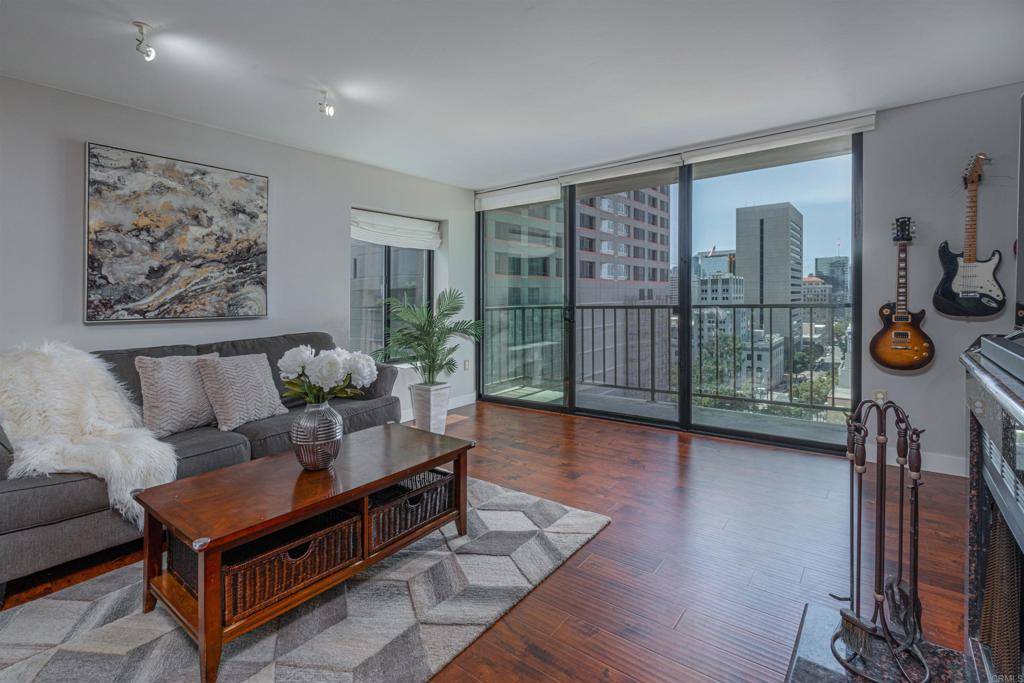 San Diego, CA 92101,1333 8th AVE #905