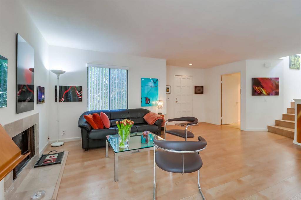 8470 Via Sonoma #31 La Jolla, CA 92037