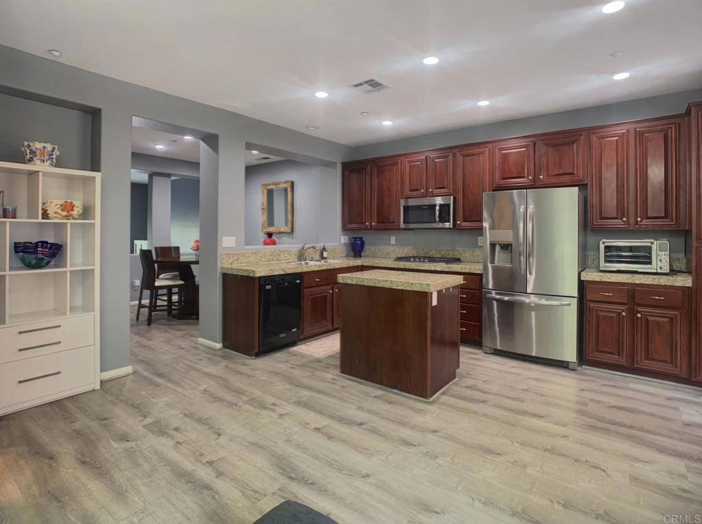 San Diego, CA 92129,7755 Via Montebello #2