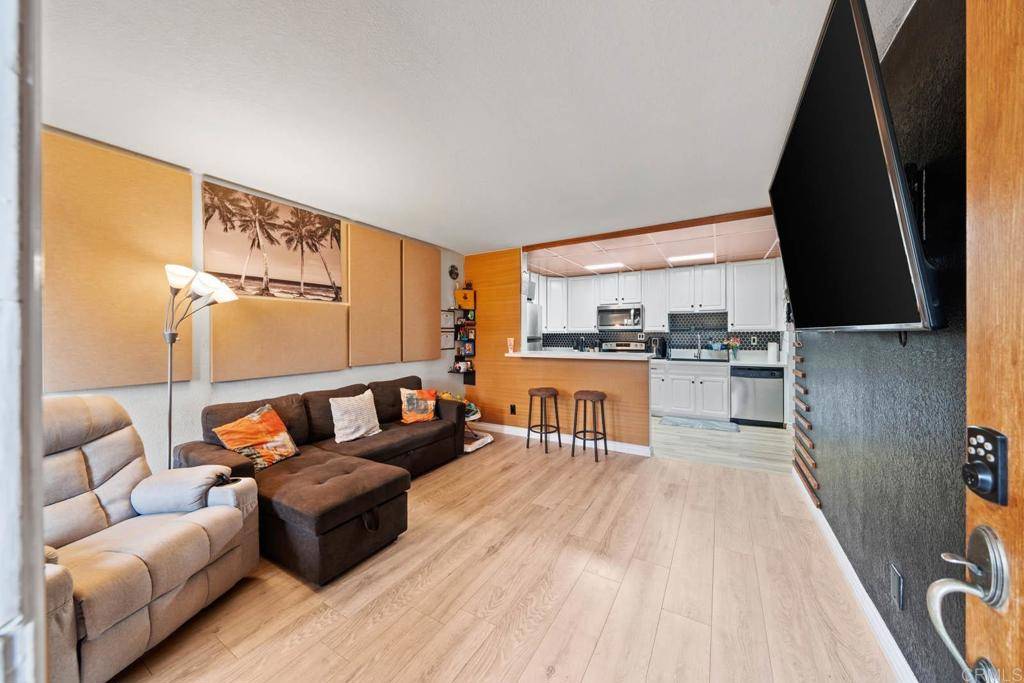 San Diego, CA 92105,1845 Bayview Heights DR #110
