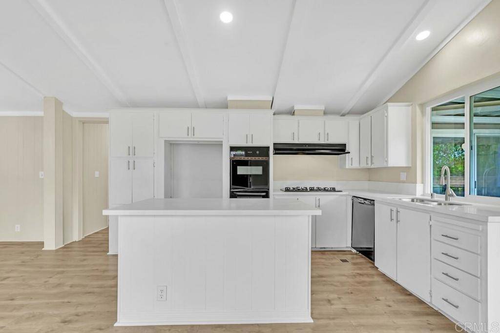 Santee, CA 92071,9255 N Magnolia AVE #SPC 7