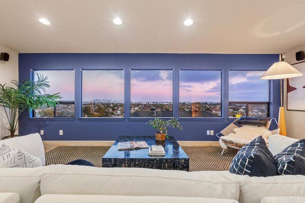 San Diego, CA 92106,3145 Quimby ST