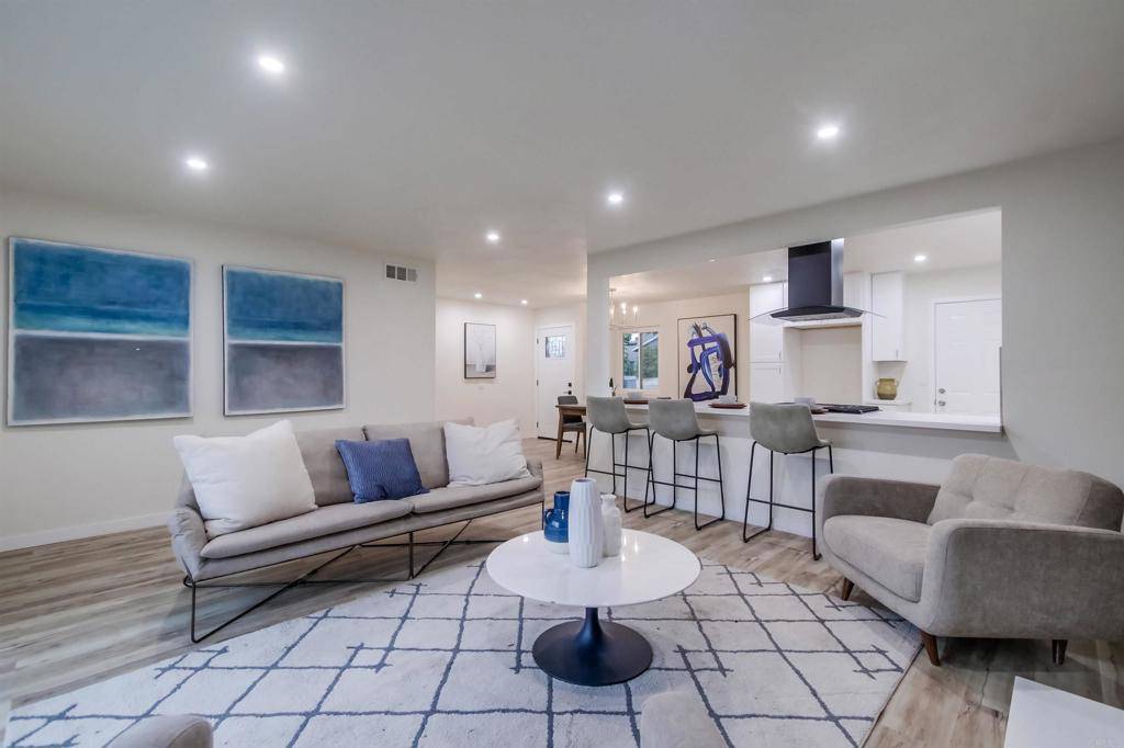 San Diego, CA 92119,6548 Bantam Lake Circle
