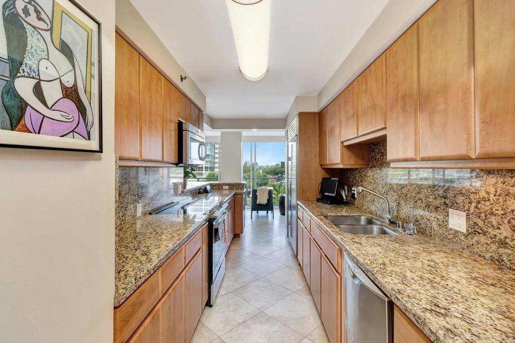 Coronado, CA 92118,1780 Avenida Del Mundo #203