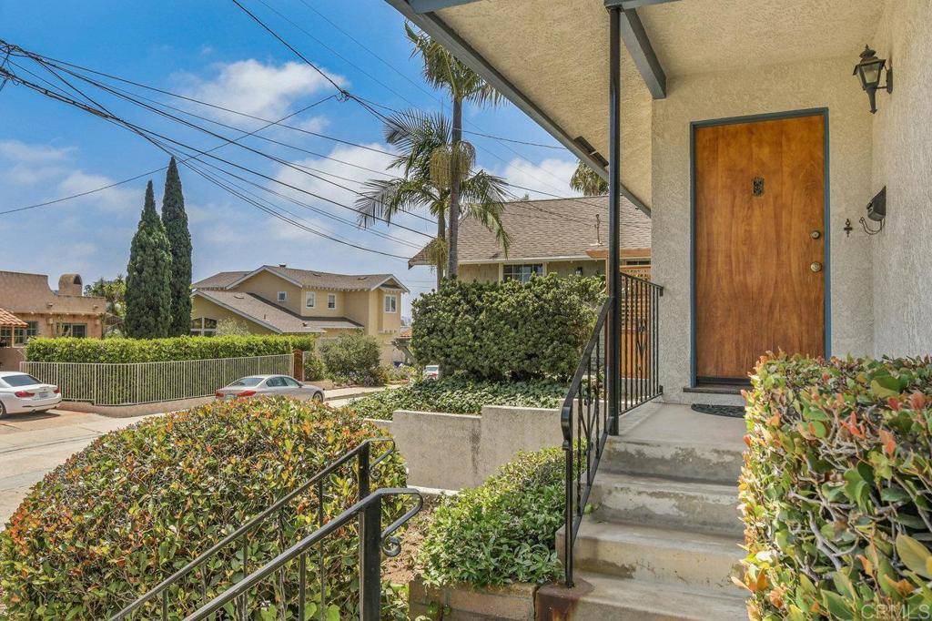 San Diego, CA 92103,3448 Goldfinch Street
