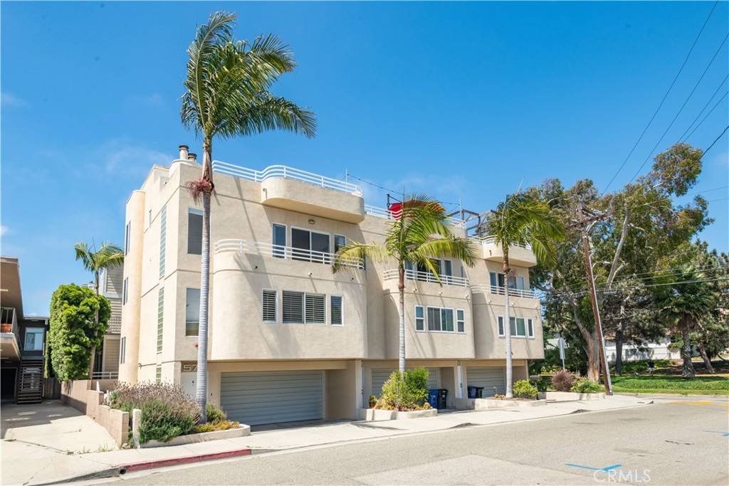 Hermosa Beach, CA 90254,579 11th ST