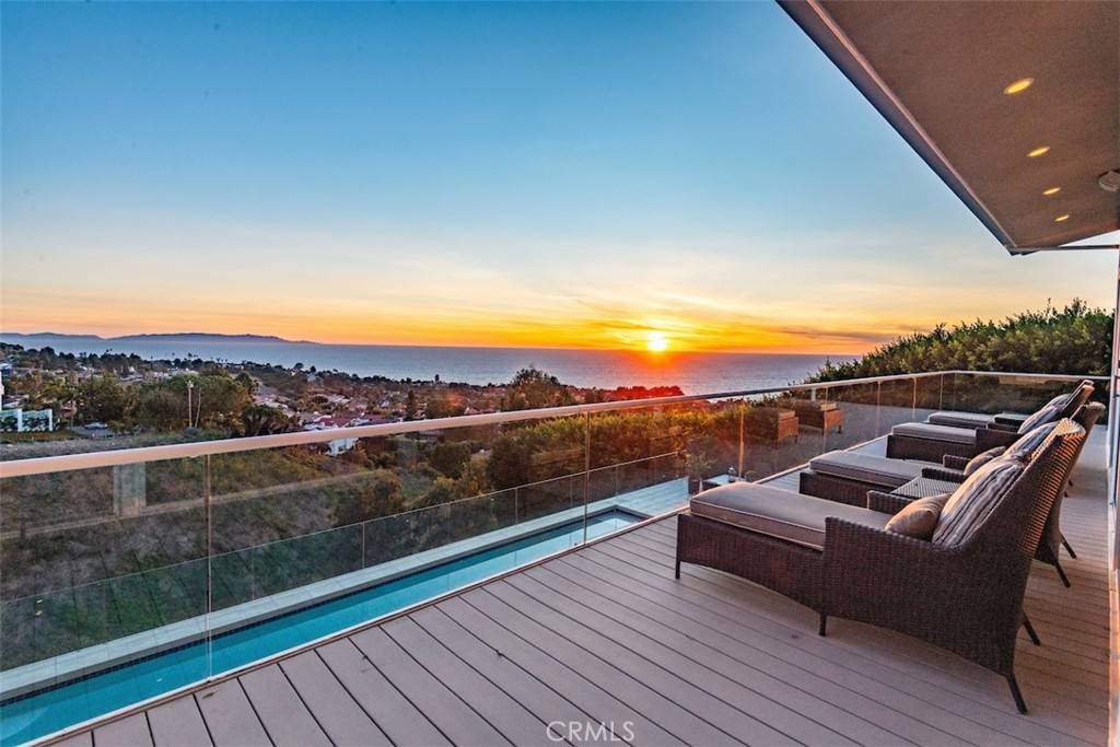 Palos Verdes Estates, CA 90274,1380 Via Romero