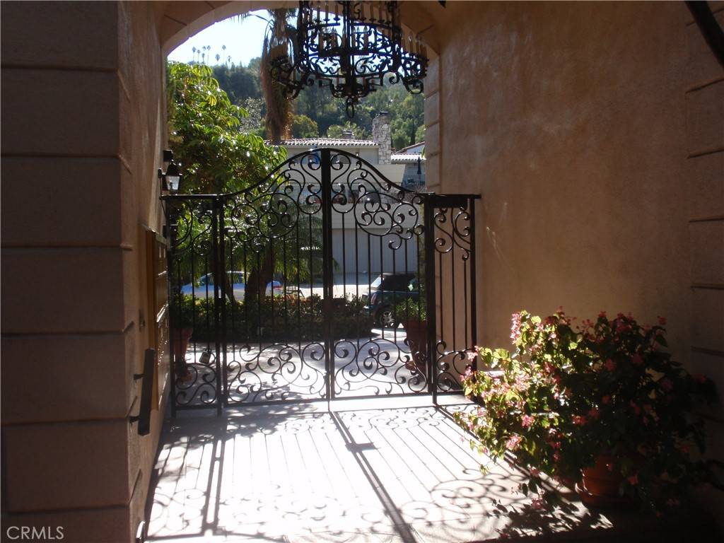 Palos Verdes Estates, CA 90274,2525 Via Campesina #401