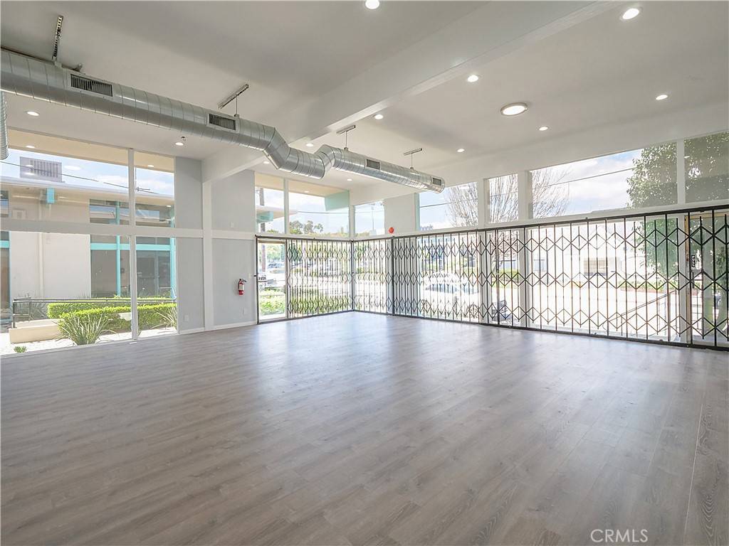 San Pedro, CA 90731,529 W 9th ST #A