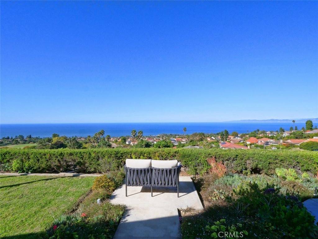 Rancho Palos Verdes, CA 90275,29121 Covecrest DR