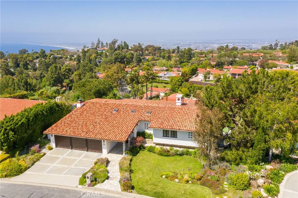 Palos Verdes Estates, CA 90274,2035 Via Visalia