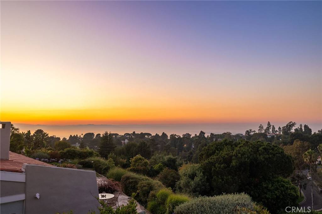 Palos Verdes Estates, CA 90274,2035 Via Visalia