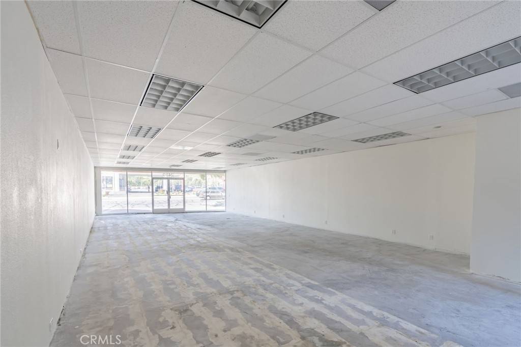 Thousand Oaks, CA 91362,2410 E Thousand Oaks BLVD
