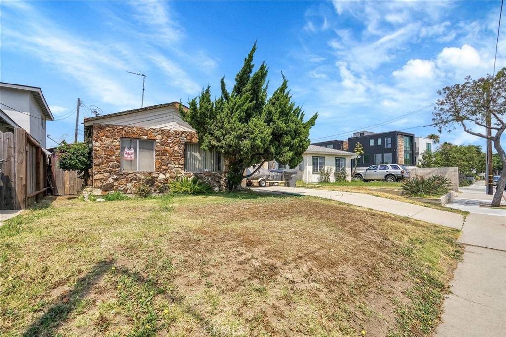 Carson, CA 90745,21217 Main ST
