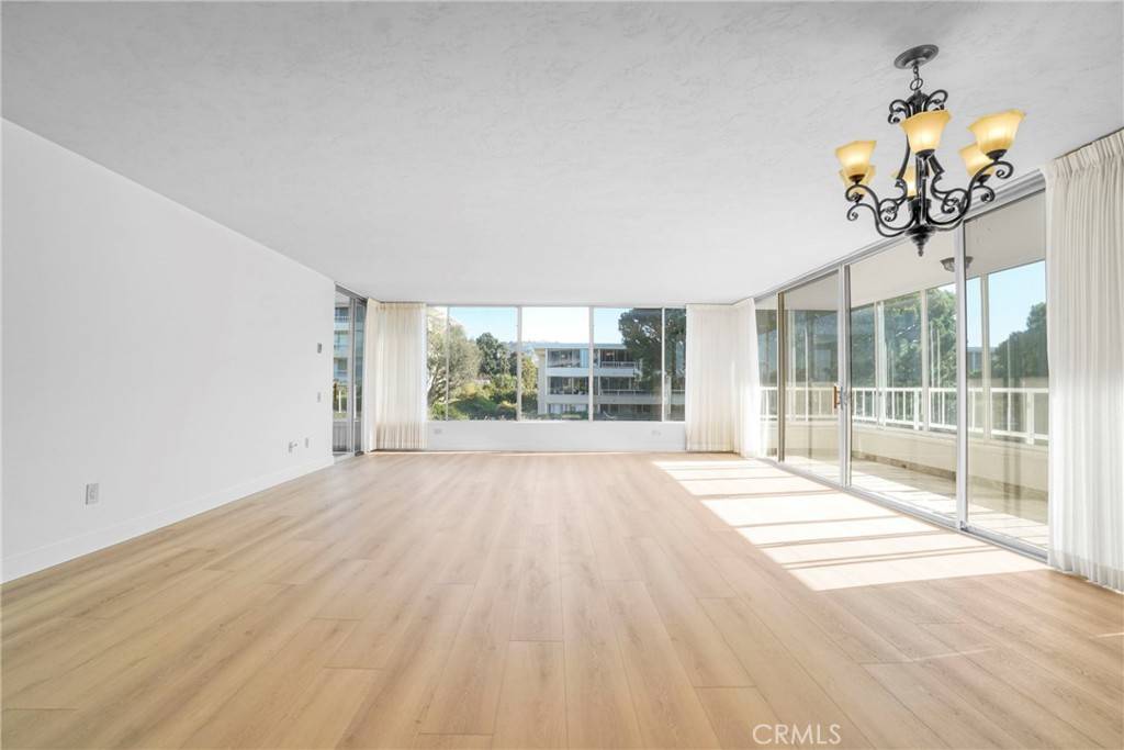 Rancho Palos Verdes, CA 90275,32700 Coastsite Drive #102
