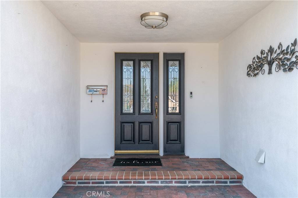 Rancho Palos Verdes, CA 90275,28025 Calzada DR