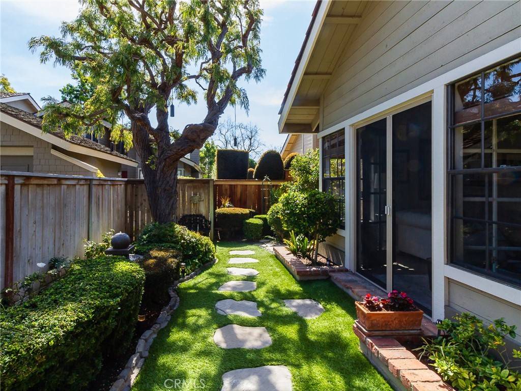 Irvine, CA 92604,28 Pinewood