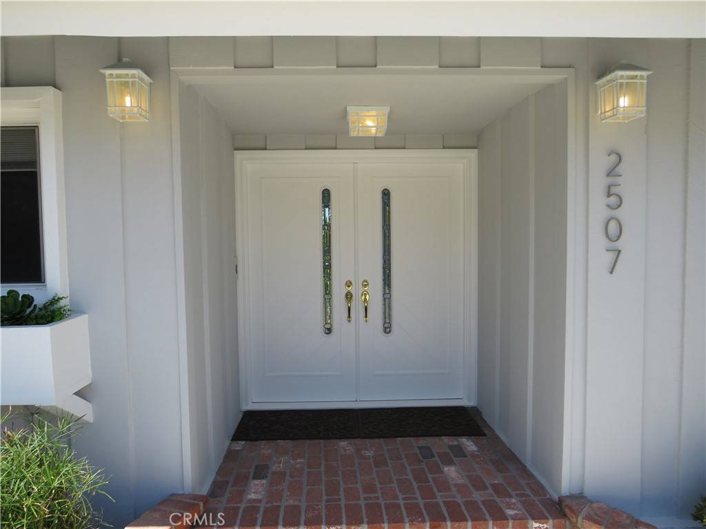Rancho Palos Verdes, CA 90275,2507 Sunnyside Ridge RD