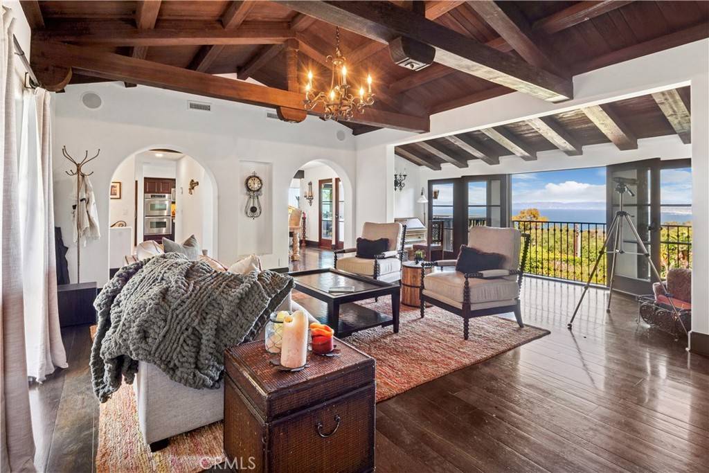 Palos Verdes Estates, CA 90274,541 Via Del Monte